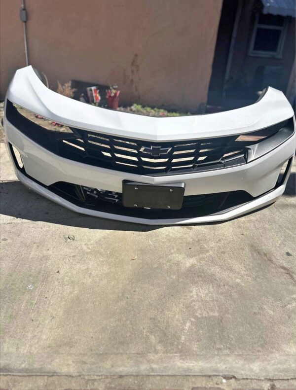 Camaro 2020 LT front bumper and Reinforcement bar.