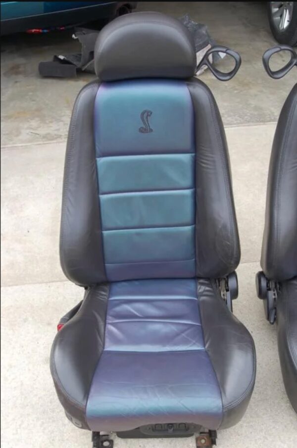 2004 MystiChrome Front and Rear Seats Seats are in excellent shape. - Image 3