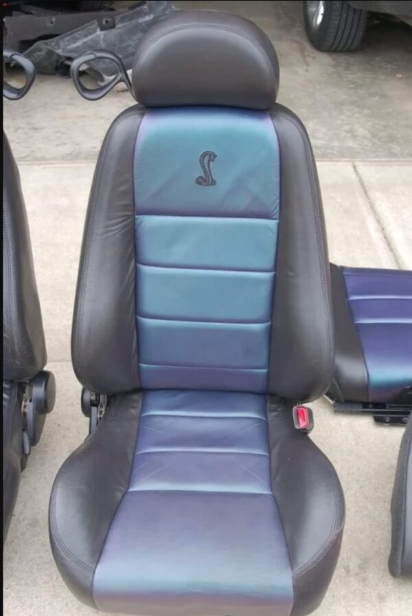 2004 MystiChrome Front and Rear Seats Seats are in excellent shape. - Image 4
