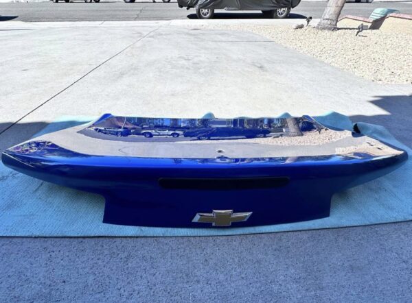 chevy camaro 2016-2022 OEM  trunk