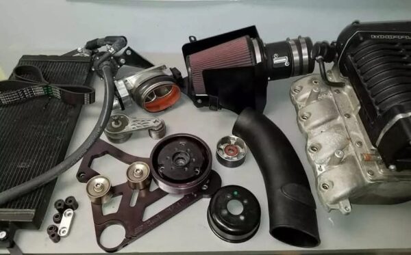 Ford Mustang 3V Whipple supercharger kit. - Image 2