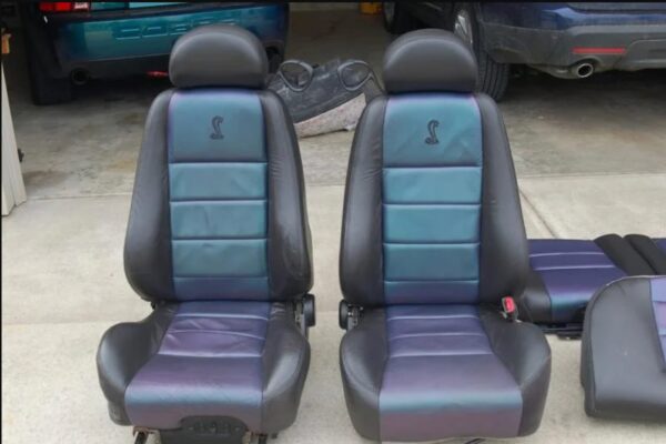 2004 MystiChrome Front and Rear Seats Seats are in excellent shape.