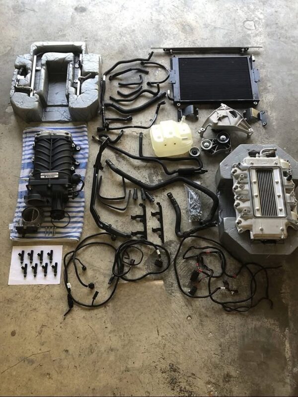 Roush Phase 1 Supercharger Kit .