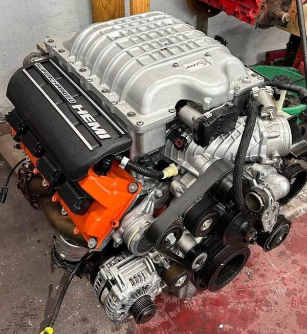 Hellcat Motor Supercharger  Hellcat motor 23k 707hp