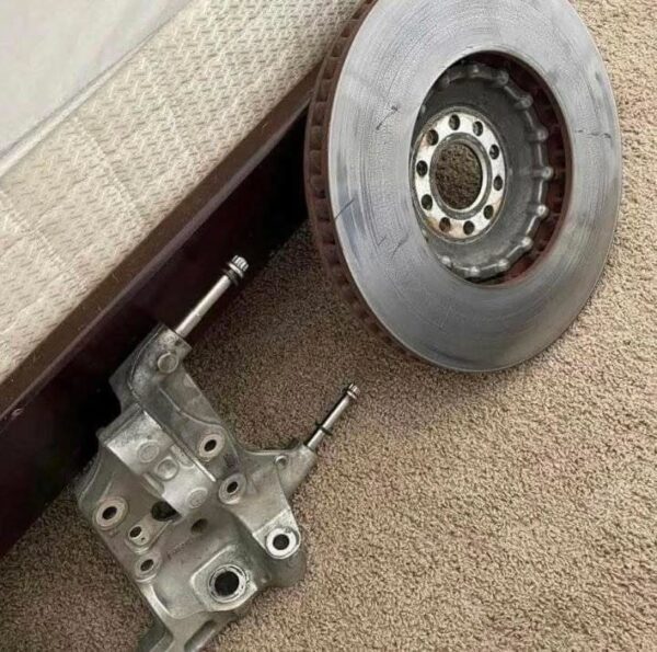 GT500 brake calipers and knuckles